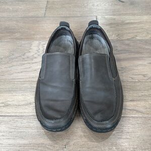 EUC Izod Men's Thomas Casual Slip On Shoes- Brown, US 10.5